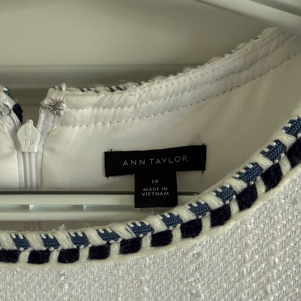Ann Taylor White Tweed Pocket Shift Dress with Navy Trim - Picture 3 of 8